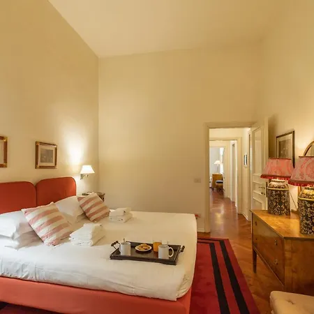 Velluto Elegant Near The Duomo Apartmán *